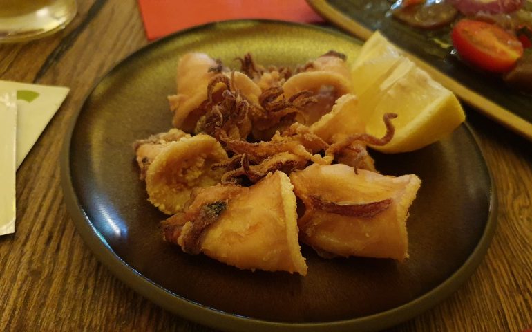 https://karpatiaettermek.hu/wp-content/uploads/2020/11/Tapassio-bar-4-770x480.jpg