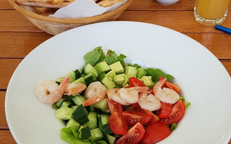 https://karpatiaettermek.hu/wp-content/uploads/2020/12/Beszterce-Business-bistro-TE-6-770x480.jpg