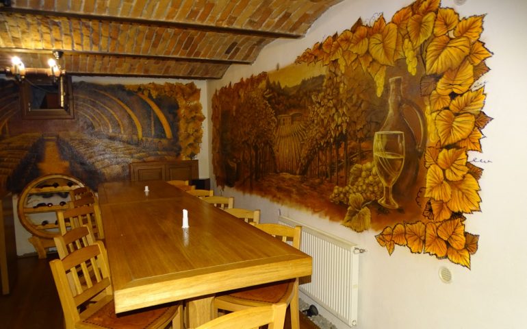 https://karpatiaettermek.hu/wp-content/uploads/2020/12/Brasso-Pilvax-etterem-9-770x480.jpg