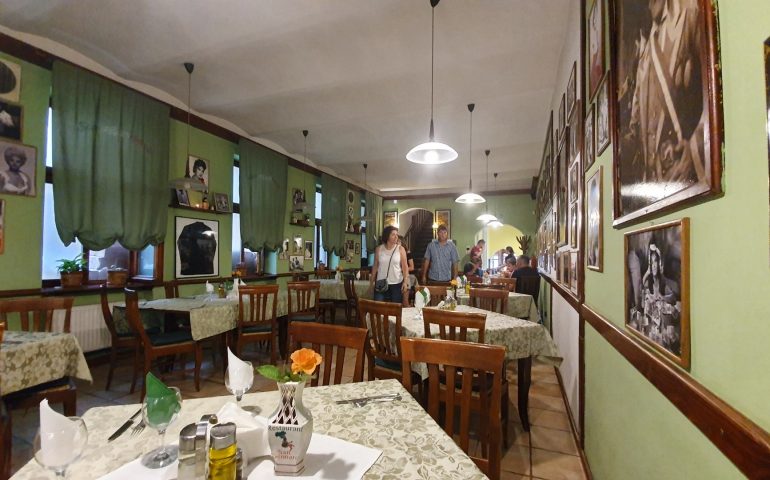 https://karpatiaettermek.hu/wp-content/uploads/2020/12/Csikszereda-San-Gennaro-etterem-es-pizzeria-3-770x480.jpg