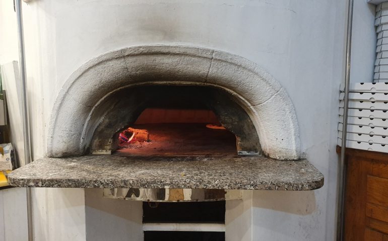 https://karpatiaettermek.hu/wp-content/uploads/2020/12/Csikszereda-San-Gennaro-etterem-es-pizzeria-4-770x480.jpg