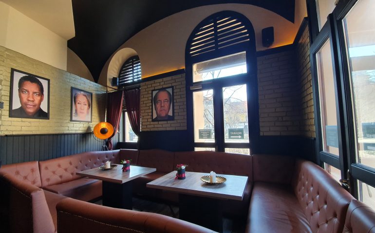 https://karpatiaettermek.hu/wp-content/uploads/2020/12/Debrecen-Paparazzi-etterem-es-bar-2-770x480.jpg
