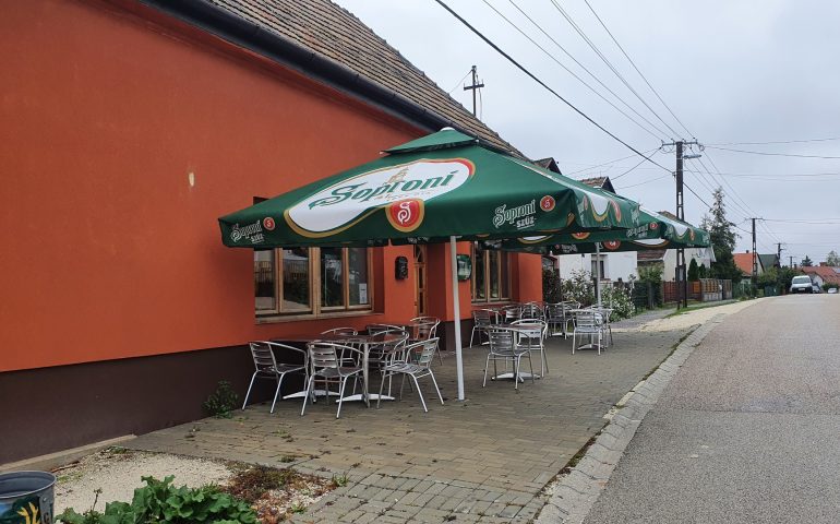 https://karpatiaettermek.hu/wp-content/uploads/2021/01/Csabdi-Il-Villagio-pizzeria-etterem-1-770x480.jpg