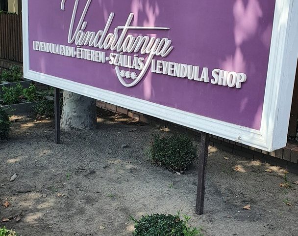 https://karpatiaettermek.hu/wp-content/uploads/2021/01/Csongrad-Vandor-tanya-etterem-1-608x480.jpg