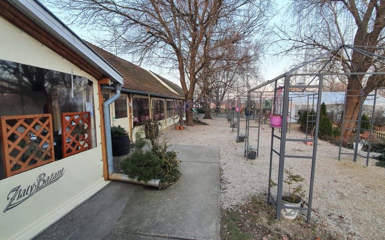 https://karpatiaettermek.hu/wp-content/uploads/2021/01/Dunamocsi-csarda-Carda-Moca-8-770x480.jpg