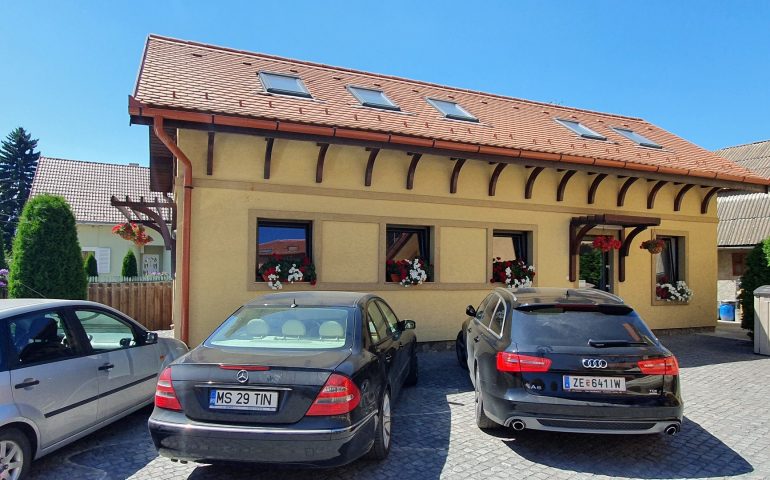 https://karpatiaettermek.hu/wp-content/uploads/2021/01/Gyergyoszentmiklos-Astoria-etterem-2-770x480.jpg