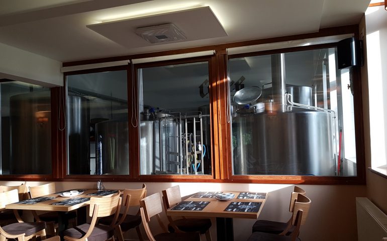 https://karpatiaettermek.hu/wp-content/uploads/2021/01/Gyula-Corner-pub-es-etterem-2-770x480.jpg