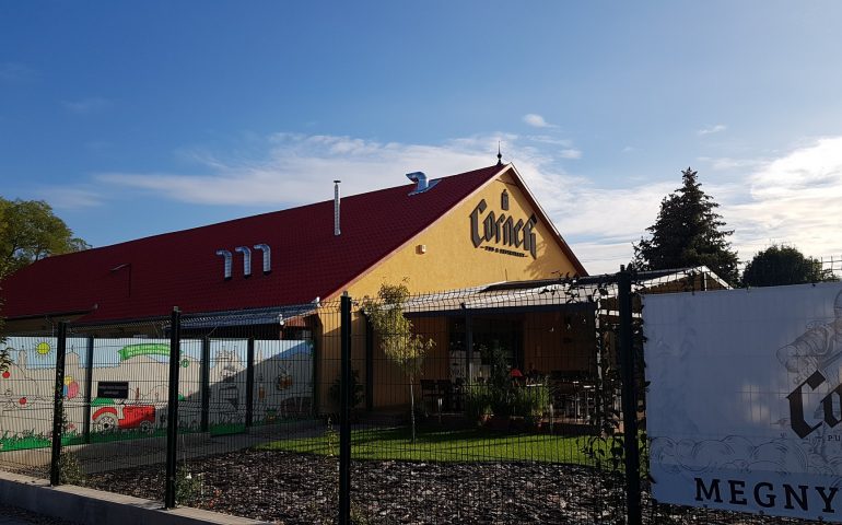 https://karpatiaettermek.hu/wp-content/uploads/2021/01/Gyula-Corner-pub-es-etterem-6-770x480.jpg