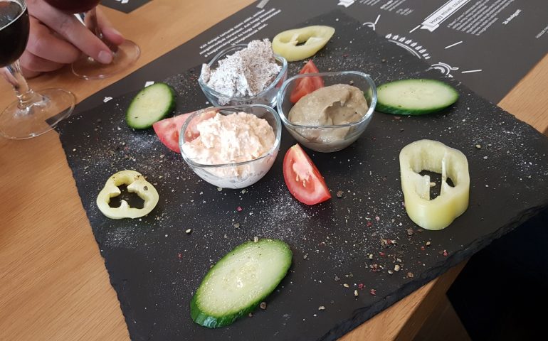 https://karpatiaettermek.hu/wp-content/uploads/2021/01/Gyula-Corner-pub-es-etterem-9-770x480.jpg