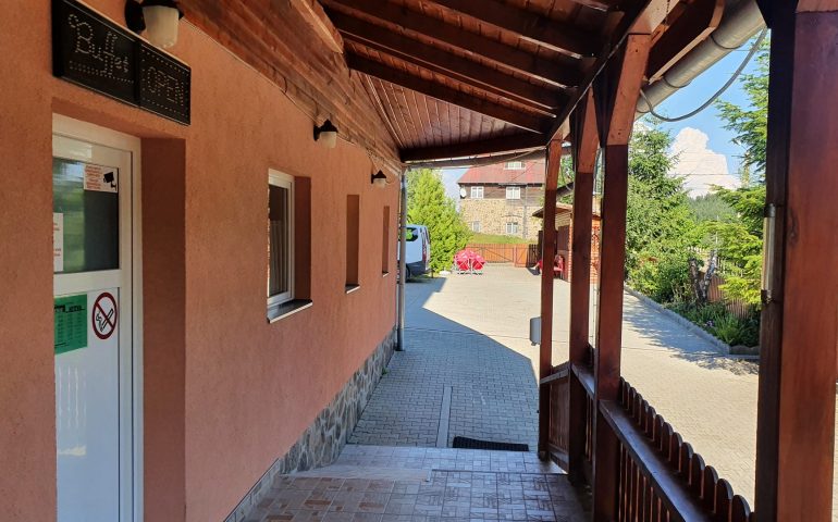 https://karpatiaettermek.hu/wp-content/uploads/2021/01/Hargita-furdo-Csiki-menedekhaz-etterme-3-770x480.jpg