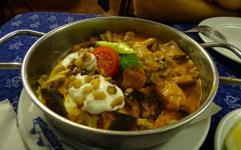 https://karpatiaettermek.hu/wp-content/uploads/2021/01/Lajosmizse-Oreg-tanyacsarda-csarda-8-770x480.jpg