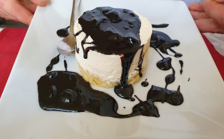https://karpatiaettermek.hu/wp-content/uploads/2021/01/Maramarossziget-Flamingo-Etterem-6-770x480.jpg