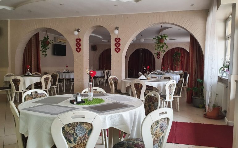 https://karpatiaettermek.hu/wp-content/uploads/2021/01/Margitta-Margareta-pizzeria-3-770x480.jpg