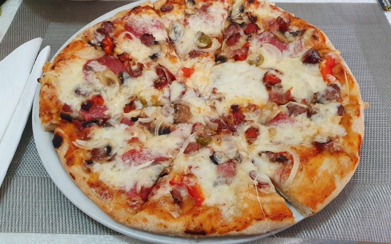 https://karpatiaettermek.hu/wp-content/uploads/2021/01/Margitta-Margareta-pizzeria-7-770x480.jpg