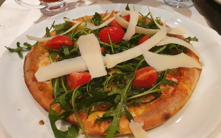 https://karpatiaettermek.hu/wp-content/uploads/2021/01/Szabadka-Renaissance-etterem-es-pizzeria-6-770x480.jpg