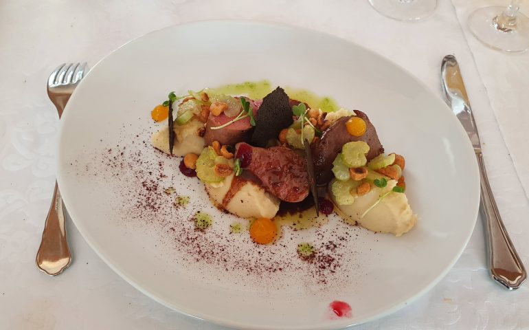 https://karpatiaettermek.hu/wp-content/uploads/2021/01/Szentpeter-Petrus-Vini-Etterem-7-770x480.jpg
