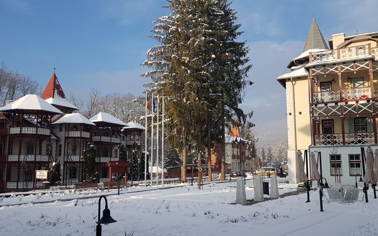 https://karpatiaettermek.hu/wp-content/uploads/2021/01/Szovata-Pacsirta-Etterem-8-770x480.jpg