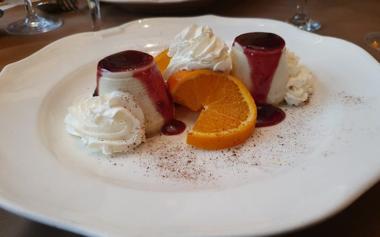 https://karpatiaettermek.hu/wp-content/uploads/2021/02/Budapest-Comme-Chez-Soi-Etterem-8-770x480.jpg