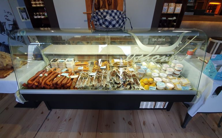https://karpatiaettermek.hu/wp-content/uploads/2021/02/Budapest-Gleda-Vendeglo-Etterem-1-770x480.jpg