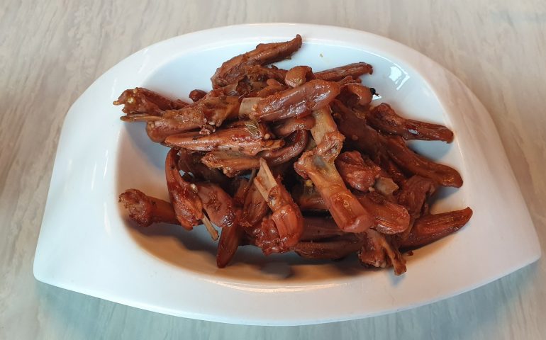 https://karpatiaettermek.hu/wp-content/uploads/2021/02/Budapest-Spicy-Fish-Etterem-6-770x480.jpg