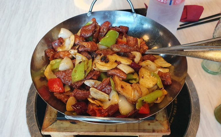 https://karpatiaettermek.hu/wp-content/uploads/2021/02/Budapest-Spicy-Fish-Etterem-7-770x480.jpg