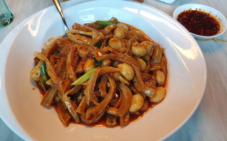 https://karpatiaettermek.hu/wp-content/uploads/2021/02/Budapest-Spicy-Fish-Etterem-8-770x480.jpg