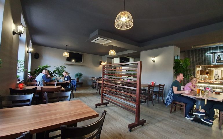 https://karpatiaettermek.hu/wp-content/uploads/2021/02/Kassa-Taumi-Etterem-2-770x480.jpg