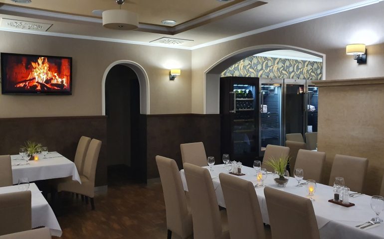 https://karpatiaettermek.hu/wp-content/uploads/2021/02/Nagymegyer-Corvin-etterem-7-770x480.jpg