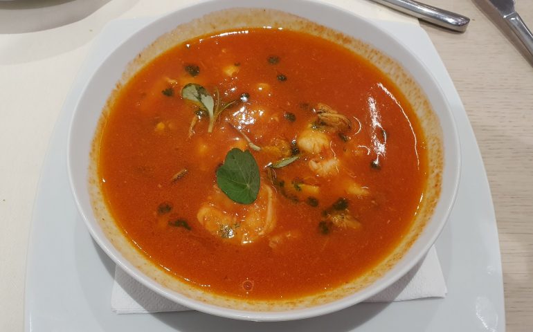 https://karpatiaettermek.hu/wp-content/uploads/2021/02/Nagyvarad-Meridian-Zero-Etterem-7-770x480.jpg