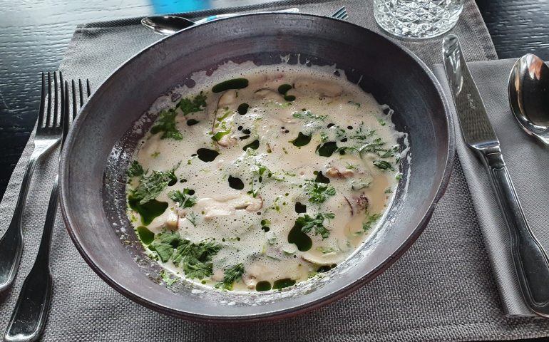 https://karpatiaettermek.hu/wp-content/uploads/2021/02/Somlovasarhely-Kreinbacher-Etterem-3-770x480.jpg