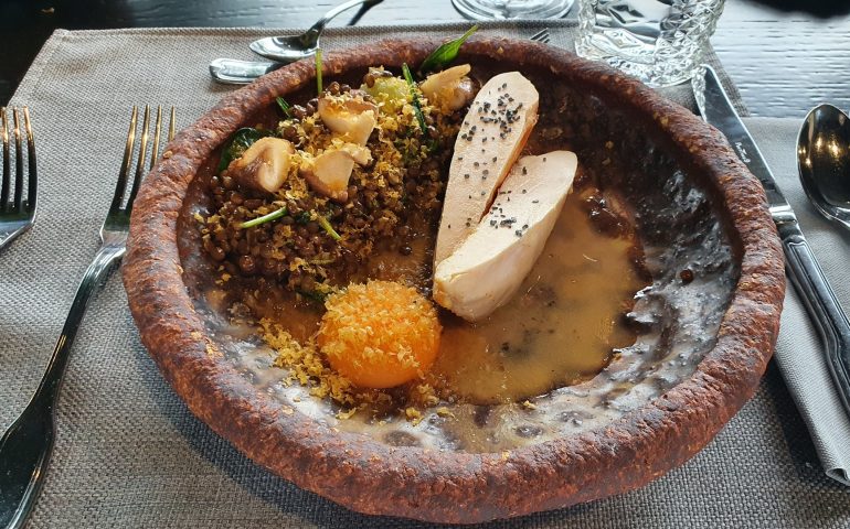 https://karpatiaettermek.hu/wp-content/uploads/2021/02/Somlovasarhely-Kreinbacher-Etterem-6-770x480.jpg