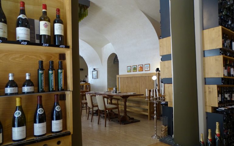 https://karpatiaettermek.hu/wp-content/uploads/2021/02/Temesvar-Vinto-gastro-wine-bar-Boretterem-2-770x480.jpg