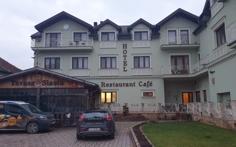 https://karpatiaettermek.hu/wp-content/uploads/2021/03/Nagyszalonta-Hotel-Slavia-etterem-7-770x480.jpg