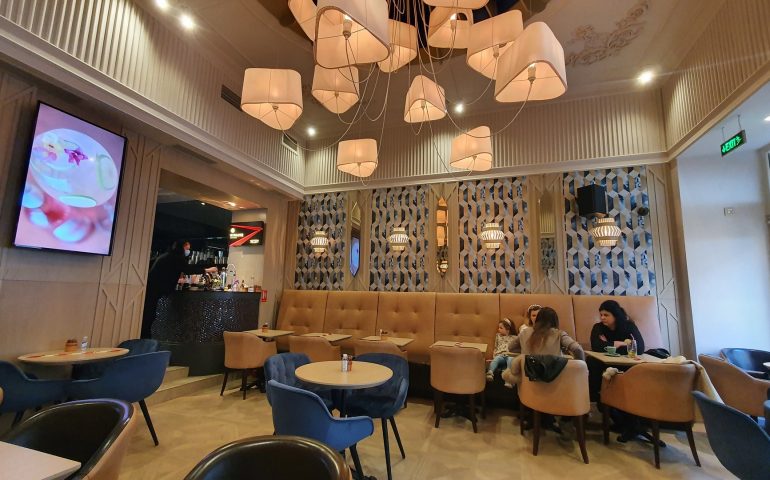 https://karpatiaettermek.hu/wp-content/uploads/2021/03/Nagyvarad-Ristretto-Kavezo-5-770x480.jpg
