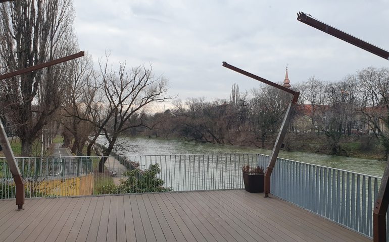 https://karpatiaettermek.hu/wp-content/uploads/2021/03/Nagyvarad-Spoon-Bar-es-Grill-3-770x480.jpg