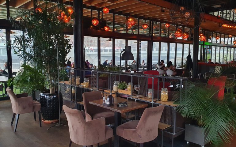 https://karpatiaettermek.hu/wp-content/uploads/2021/03/Nagyvarad-Spoon-Bar-es-Grill-5-770x480.jpg