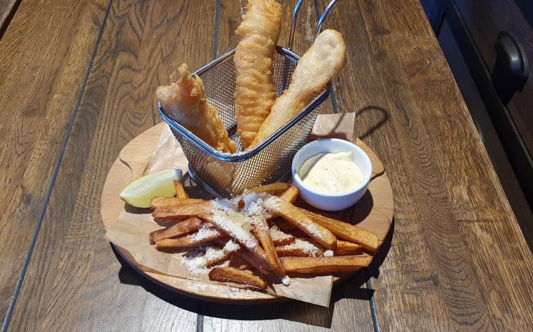 https://karpatiaettermek.hu/wp-content/uploads/2021/03/Nagyvarad-Spoon-Bar-es-Grill-8-770x480.jpg