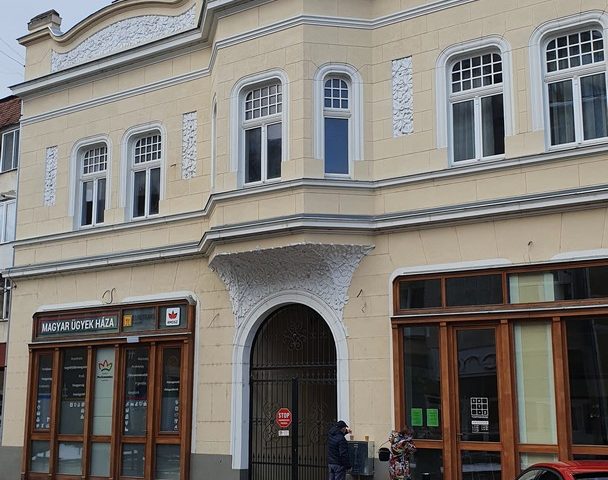 https://karpatiaettermek.hu/wp-content/uploads/2021/04/Csikszereda-112-Kavezo-Bisztro-1-608x480.jpg
