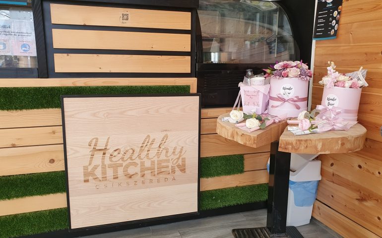 https://karpatiaettermek.hu/wp-content/uploads/2021/04/Csikszereda-Healthy-Kitchen-Etterem-3-770x480.jpg