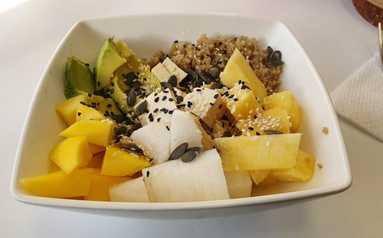 https://karpatiaettermek.hu/wp-content/uploads/2021/04/Csikszereda-Healthy-Kitchen-Etterem-8-770x480.jpg