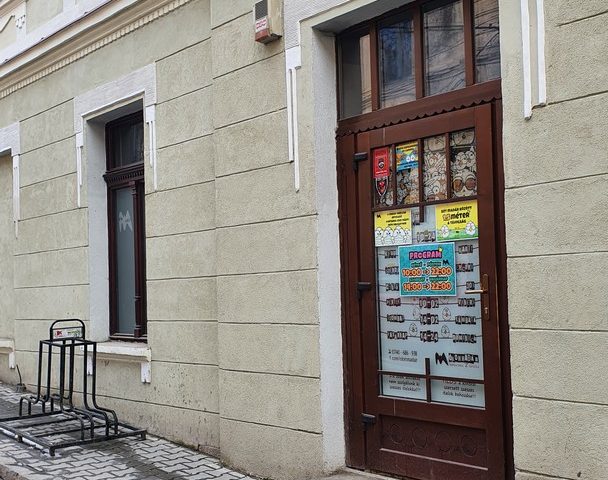 https://karpatiaettermek.hu/wp-content/uploads/2021/04/Csikszereda-Olommadar-Romkocsma-2-608x480.jpg
