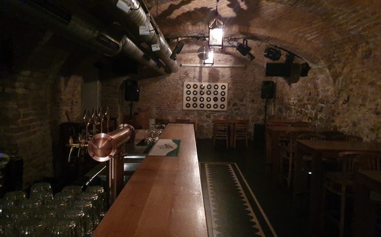 https://karpatiaettermek.hu/wp-content/uploads/2021/04/Pozsony-Beer-Palace-Gasztro-Kocsma-5-770x480.jpg