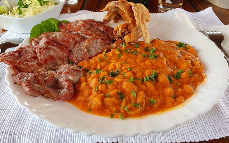 https://karpatiaettermek.hu/wp-content/uploads/2021/05/Nagyenyed-Melinda-Etterem-7-770x480.jpg
