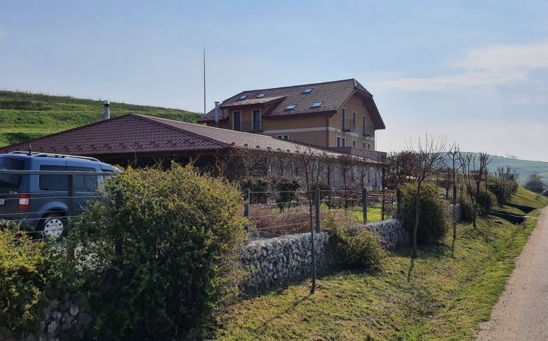 https://karpatiaettermek.hu/wp-content/uploads/2021/05/Torda-Sarea-n-bucate-Etterem-1-770x480.jpg