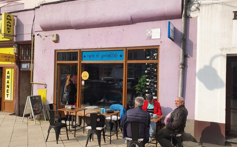 https://karpatiaettermek.hu/wp-content/uploads/2021/05/Torda-The-Bean-Kavezo-1-770x480.jpg