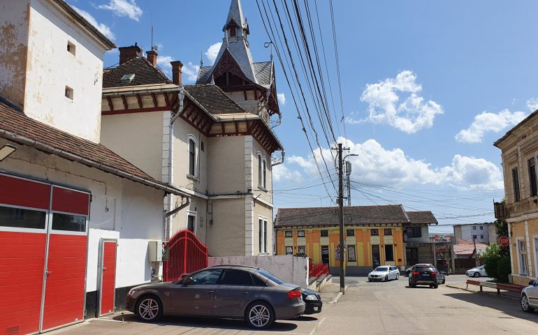 https://karpatiaettermek.hu/wp-content/uploads/2021/06/Dicsoszentmarton-Art-club-etterem-1-770x480.jpg