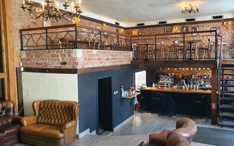 https://karpatiaettermek.hu/wp-content/uploads/2021/06/Dicsoszentmarton-Art-club-etterem-7-770x480.jpg