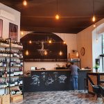 https://karpatiaettermek.hu/wp-content/uploads/2021/06/Temesvar-Wineguy-Borbar-7-150x150.jpg
