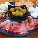 https://karpatiaettermek.hu/wp-content/uploads/2021/06/Temesvar-Wineguy-Borbar-8-150x150.jpg