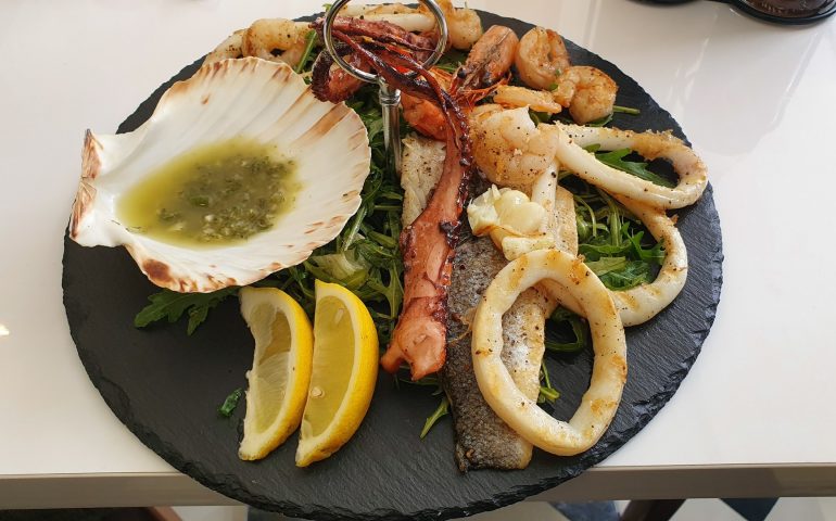 https://karpatiaettermek.hu/wp-content/uploads/2021/08/Arad-Oliv-Etterem-3-770x480.jpg